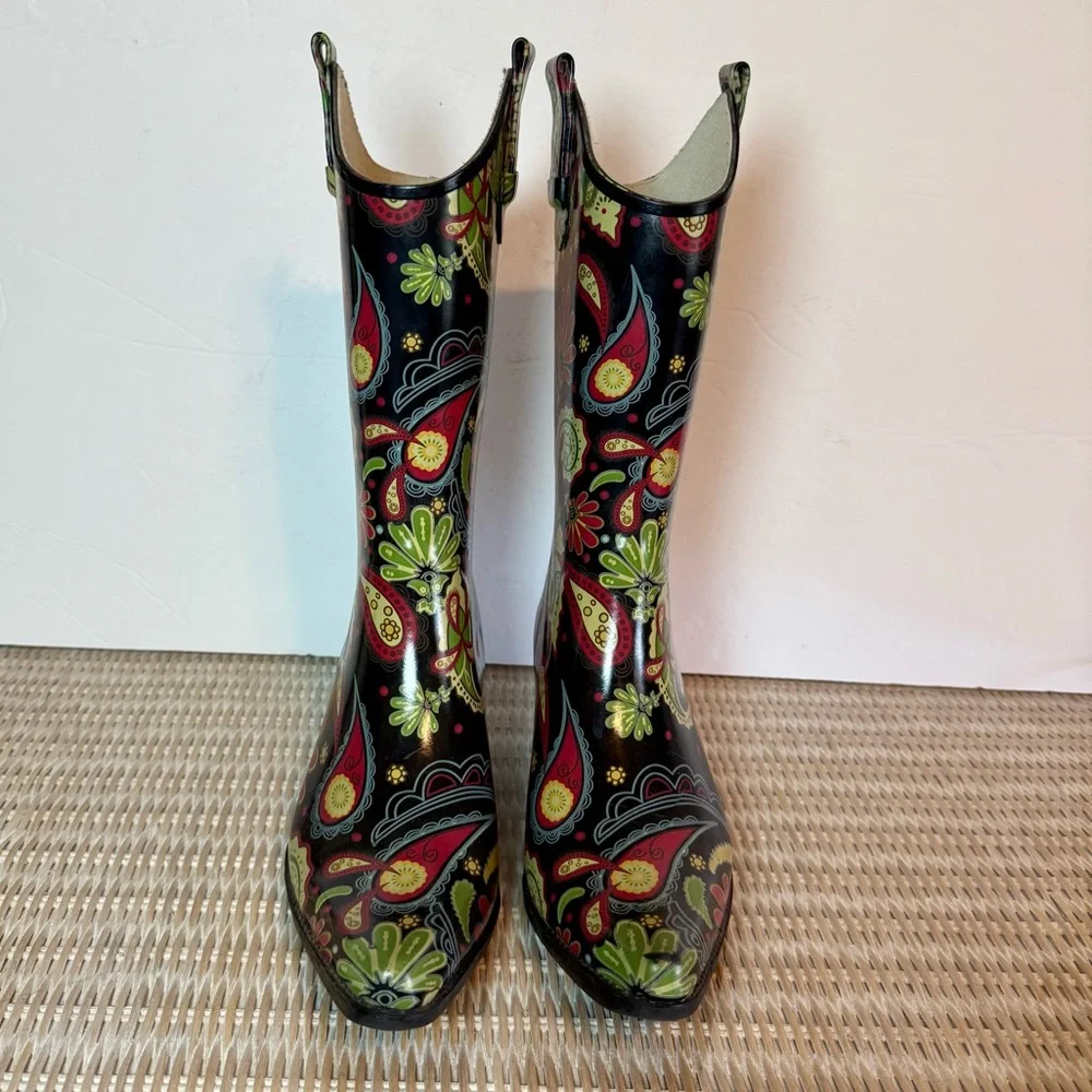 Nomad Corkys Yippy Western Rain Boots Black Paisley Print Size 7